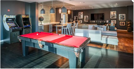 347 E Ohio St in Chicago, IL - Foto de edificio - Building Photo