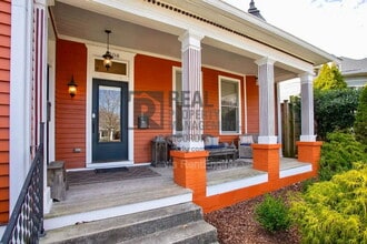 1208 Woodland St in Nashville, TN - Building Photo - Building Photo