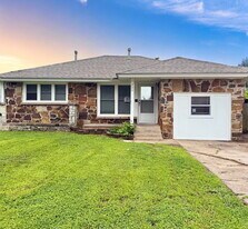220 E Key Blvd in Midwest City, OK - Building Photo