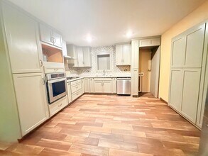 4416 Flores Ave in Laredo, TX - Building Photo - Building Photo