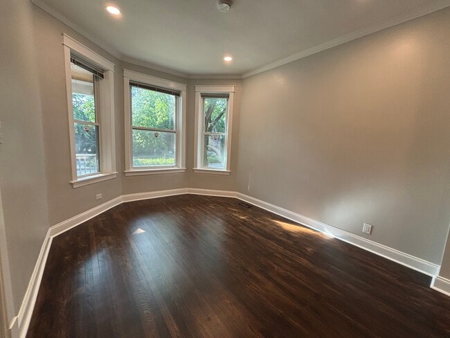 4317 N Ashland Ave, Unit 1 in Chicago, IL - Building Photo - Building Photo