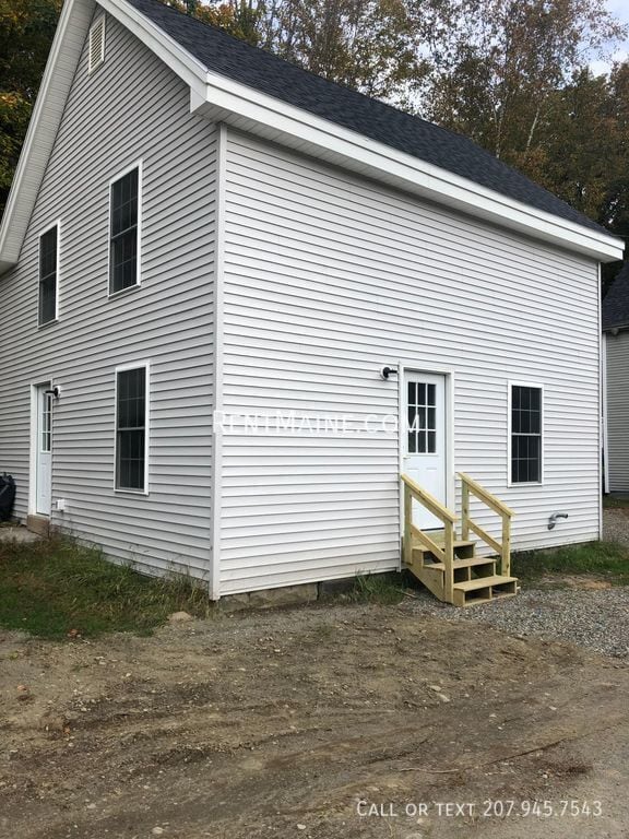 27 Margin St in Orono, ME - Building Photo - Building Photo
