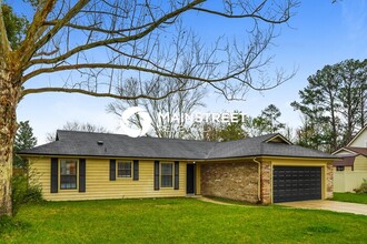 1677 Farm Way in Middleburg, FL - Foto de edificio - Building Photo