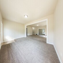 1006 Arthur Ave in Des Moines, IA - Building Photo - Building Photo