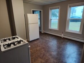 59 Old River Rd in Lincoln, RI - Building Photo - Building Photo