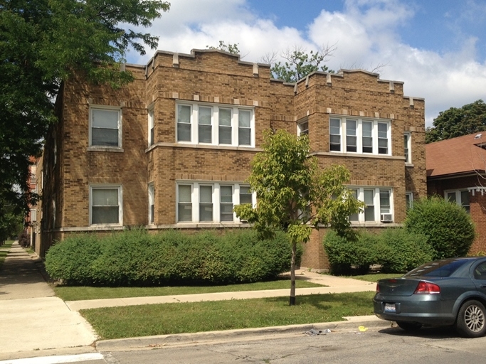 7751 S Throop St in Chicago, IL - Foto de edificio