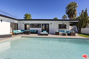 44251 Russell Ln in Palm Desert, CA - Building Photo