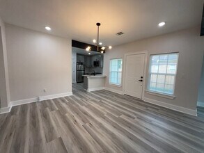 224 Everton St in Houston, TX - Foto de edificio - Building Photo