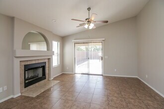 1033 E Yuma Ave in Apache Junction, AZ - Building Photo - Building Photo