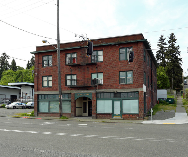 Canal Apartments in Seattle, WA - Building Photo - Building Photo