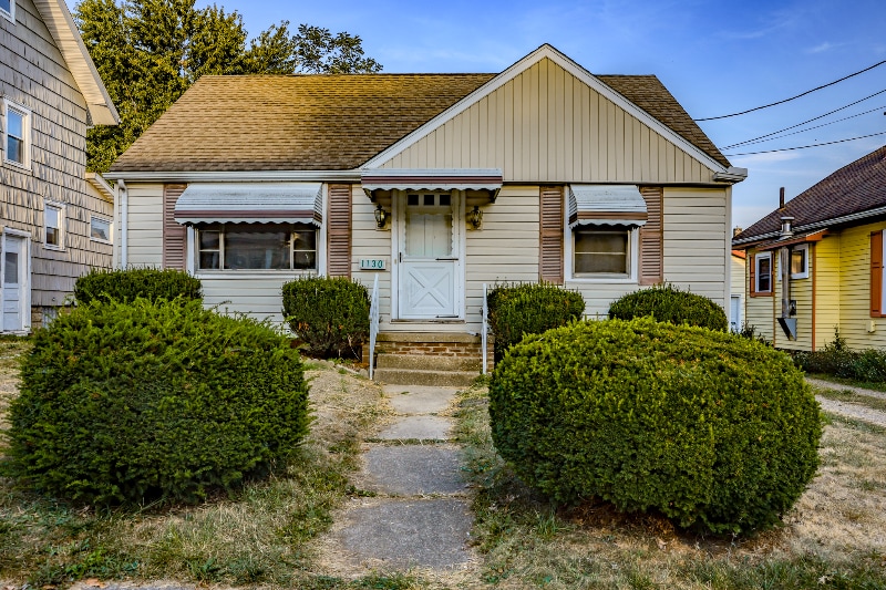 1130 Ardmore Ave SW in Canton, OH - Building Photo
