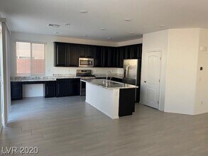 7492 Monticello Bay Ct in Las Vegas, NV - Building Photo - Building Photo