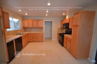 8735 Corbin Ave in Los Angeles, CA - Foto de edificio - Building Photo