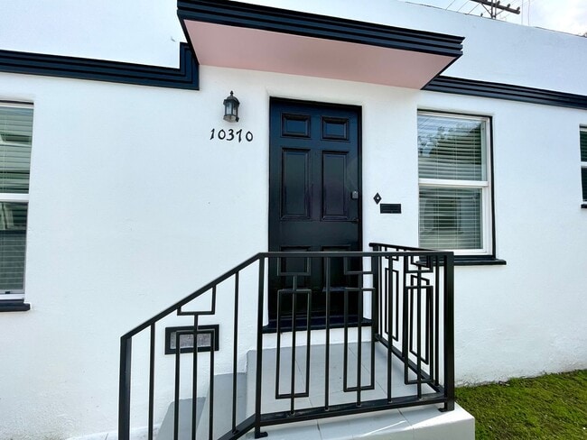 10368-10384 1/2 Bellwood Ave