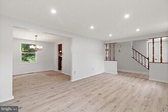 8084 Winding Way Ct in Springfield, VA - Building Photo - Building Photo
