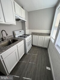 2405 Christian St photo'