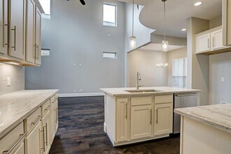 4853 Benning Dr in Houston, TX - Building Photo - Building Photo