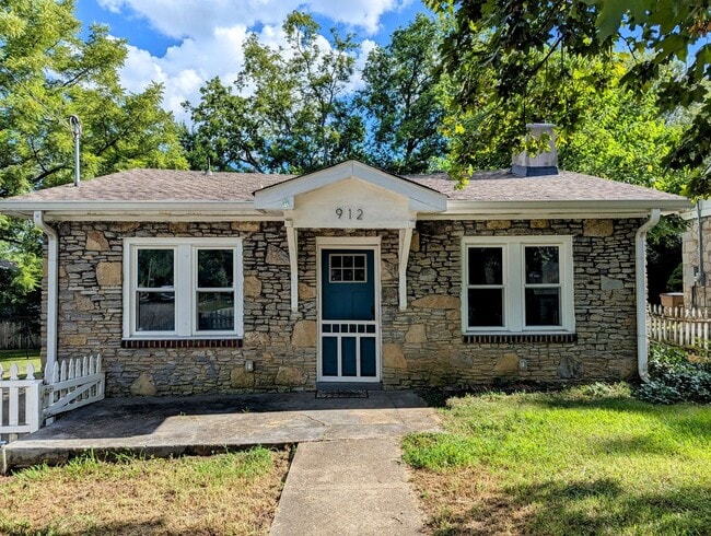 property at 912 Strouse Ave