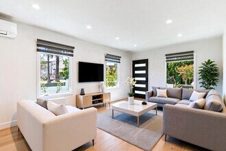 10418 Regent St in Los Angeles, CA - Foto de edificio - Building Photo