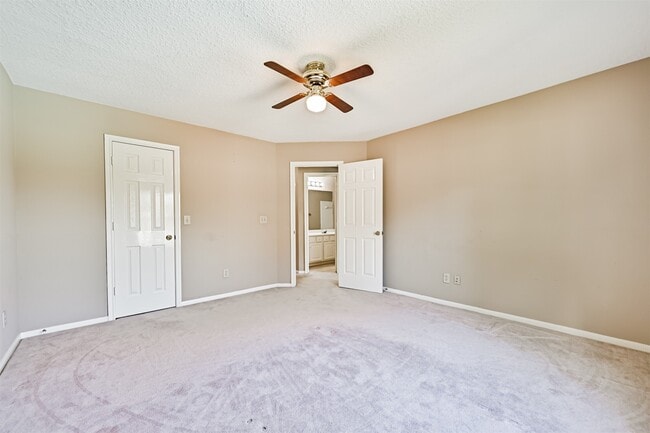 property at 4014 Ivywood Dr