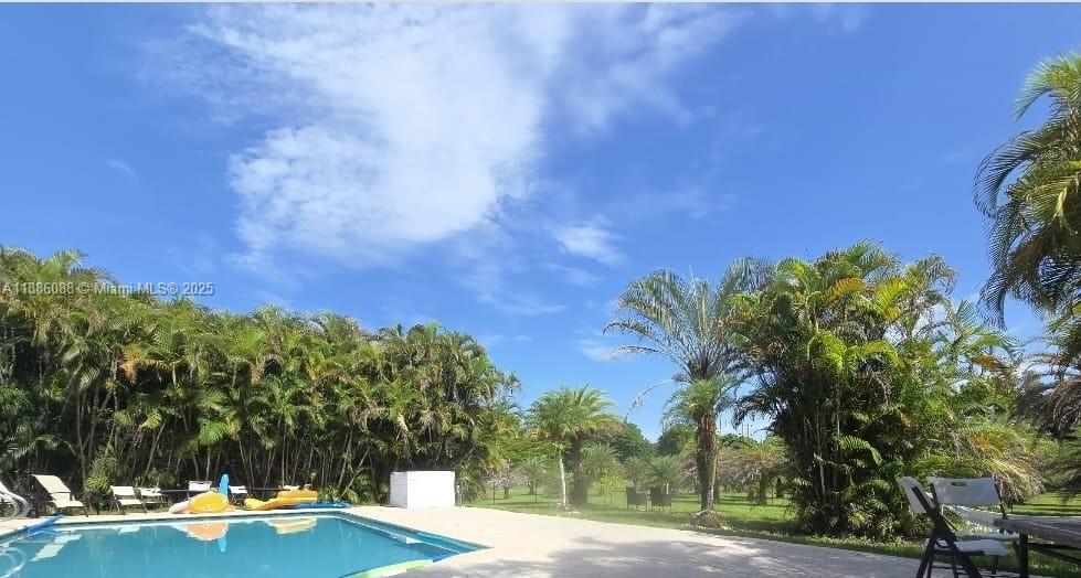 14001 Mustang Trl in Southwest Ranches, FL - Building Photo