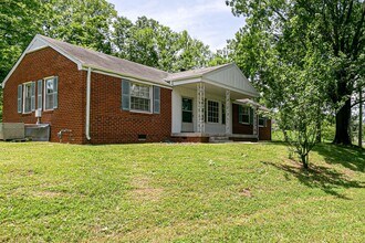 4824 Lynn Dr in Nashville, TN - Building Photo - Building Photo