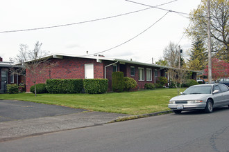 Bel Air Apartments in Vancouver, WA - Foto de edificio - Building Photo