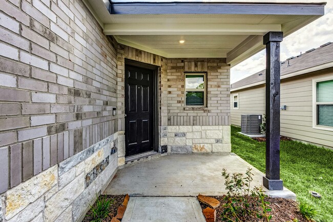 10658 Red Orchid Dr in Houston, TX - Building Photo - Building Photo