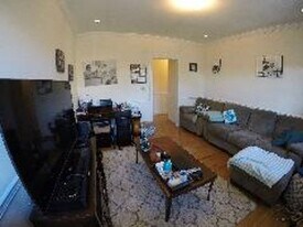 8 Park Vale Ave in Boston, MA - Building Photo