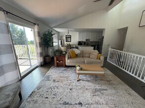 3808 Botticelli St, Unit 3808 Botticelli St in Lake Oswego, OR - Building Photo - Building Photo