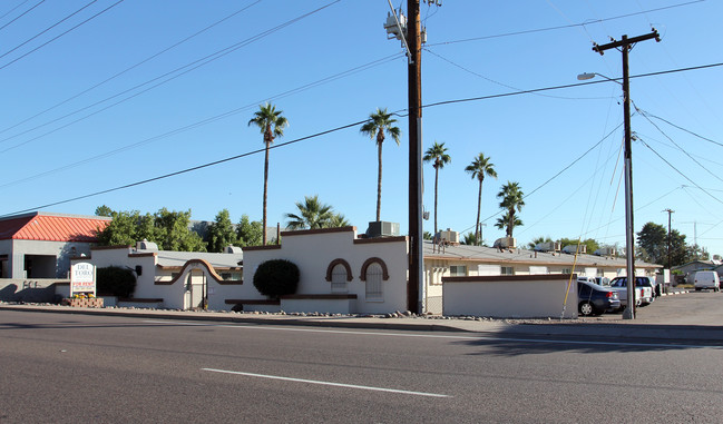 Del Toro in Tempe, AZ - Building Photo - Building Photo