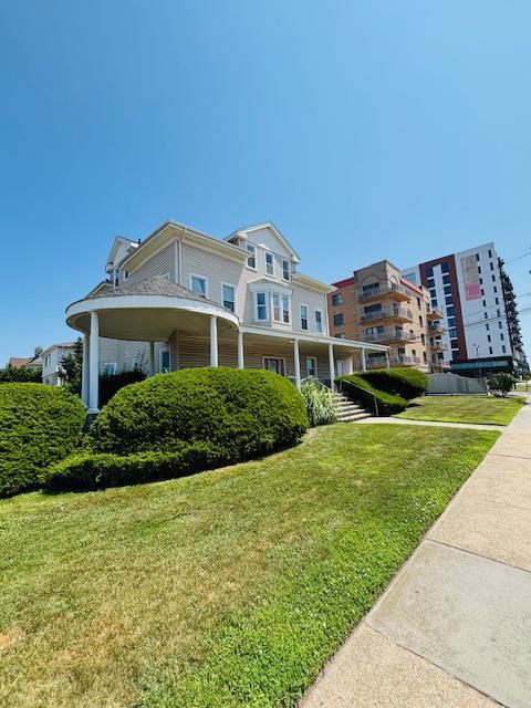 property at 116 Riverside Blvd