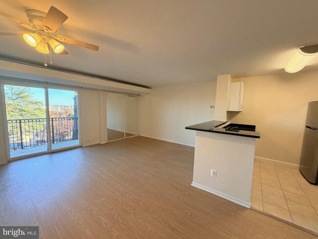 75 S Reynolds St in Alexandria, VA - Building Photo - Building Photo