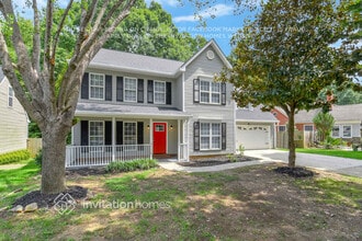 8718 Holly Creek Ct in Charlotte, NC - Building Photo - Building Photo
