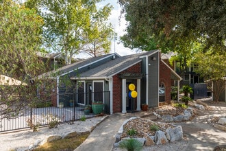 Patten East in Austin, TX - Building Photo - Building Photo