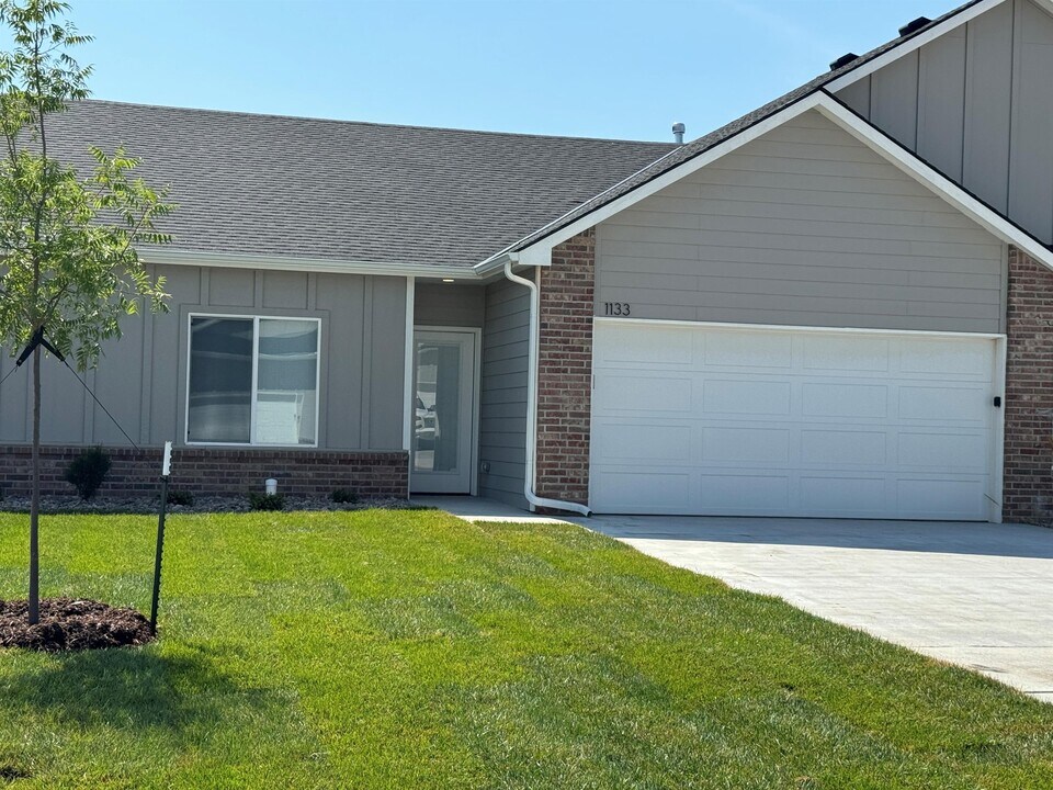1133 N Joye St in Andover, KS - Building Photo