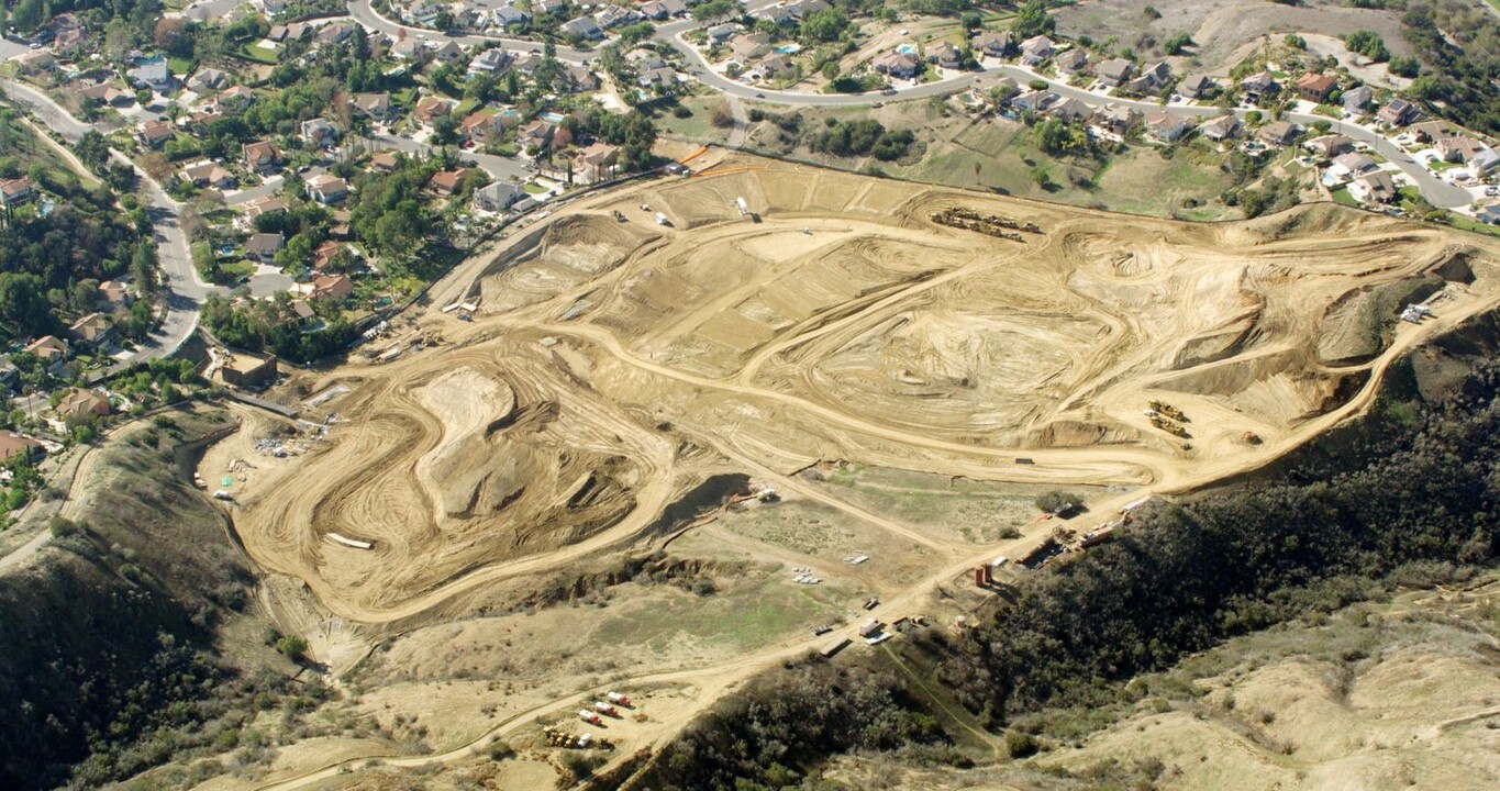 Cielo Vista in Yorba Linda, CA - Building Photo