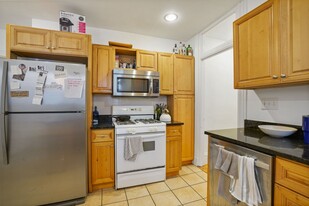 68 Calumet St, Unit 1 in Boston, MA - Building Photo - Building Photo