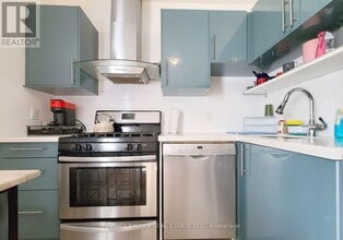 261 Crawford St in Toronto, ON - Building Photo - Building Photo