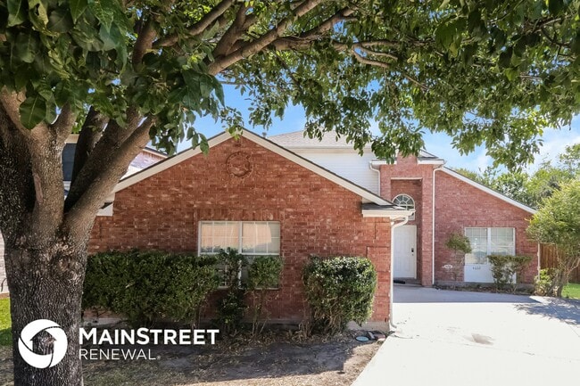 property at 4602 Lee Hutson Ln