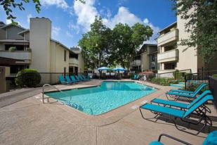 Summer Grove Apartments