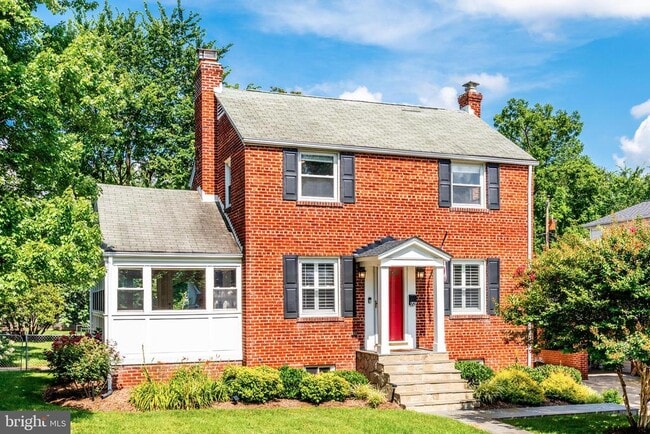 property at 1709 Patrick Henry Dr