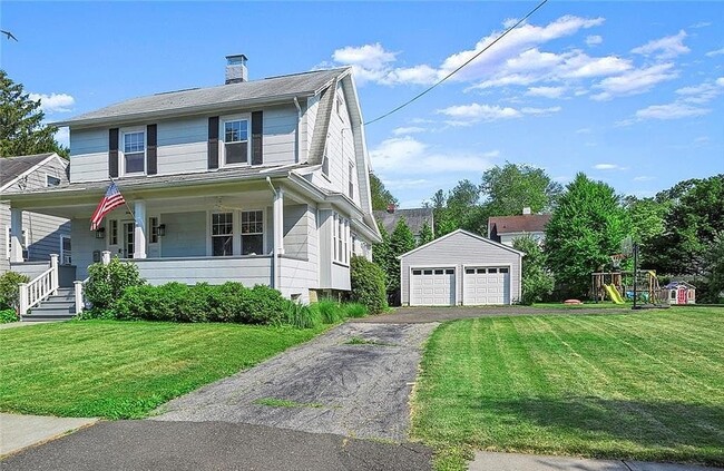 49 Newman Pl in Fairfield, CT - Building Photo - Building Photo