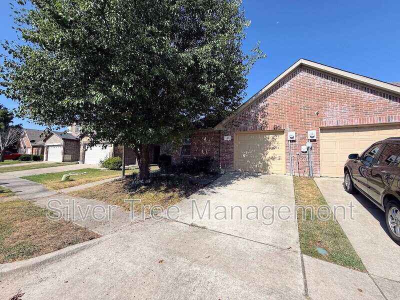 319 Austin Ave in Wylie, TX - Building Photo