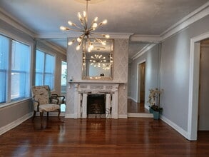 6843 S Merrill Ave in Chicago, IL - Foto de edificio - Building Photo