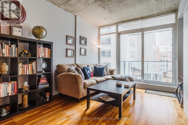 property at 333A Adelaide St E