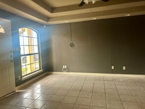 9903 Crystal Ct in Laredo, TX - Building Photo - Building Photo