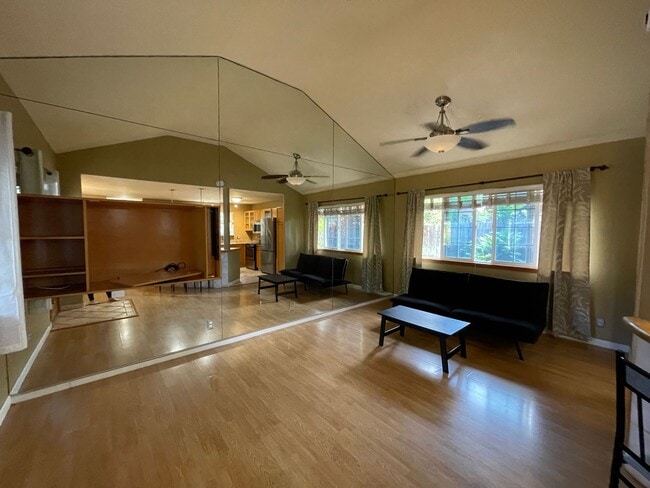 124 Omaikai Pl in Lahaina, HI - Building Photo - Building Photo