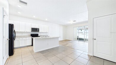 710 Barclay Wood Dr in Ruskin, FL - Building Photo - Building Photo