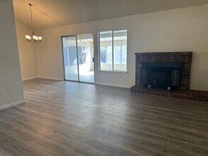 230 Catalina Way in Vallejo, CA - Building Photo - Building Photo